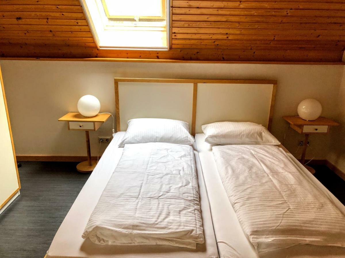 Haus Am Deich Ferienwohnungen Prerow Extérieur photo