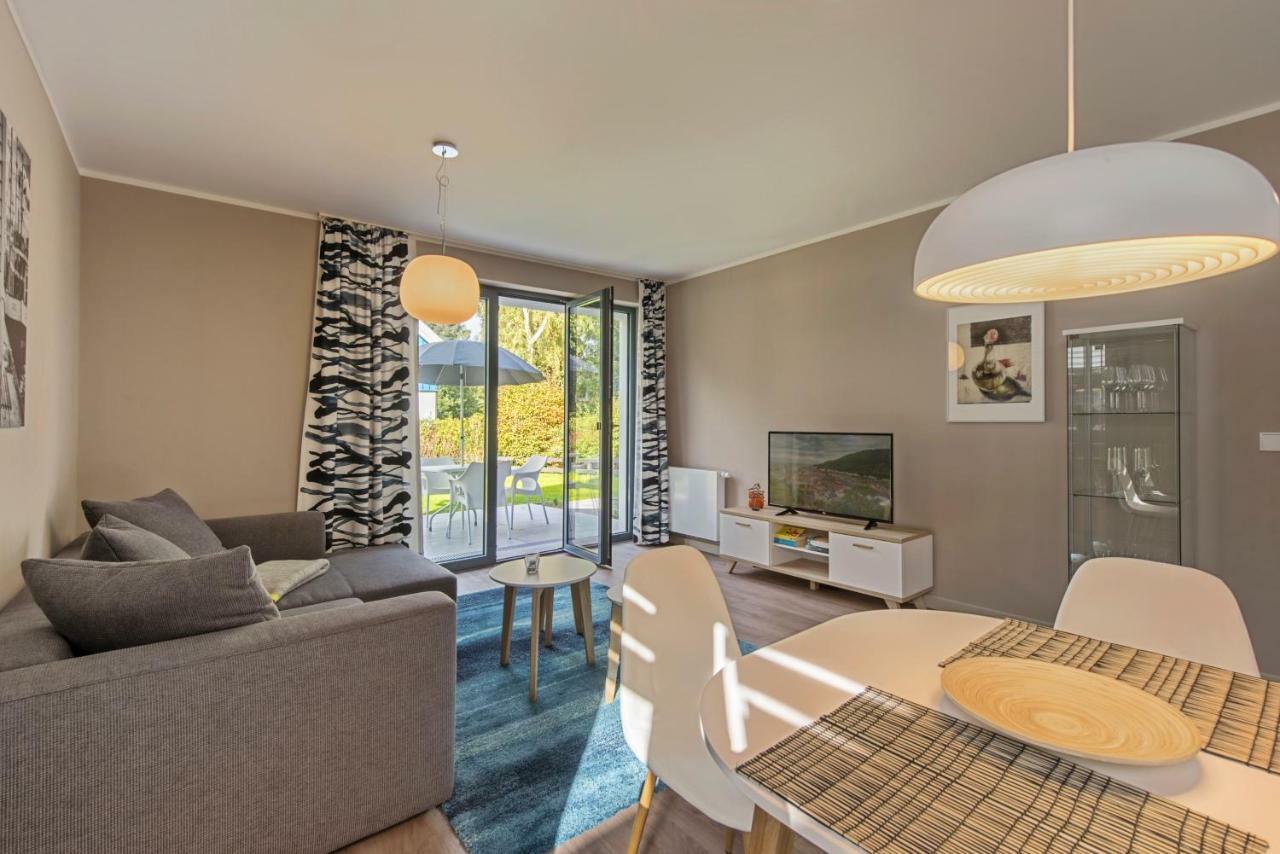 Haus Am Deich Ferienwohnungen Prerow Extérieur photo