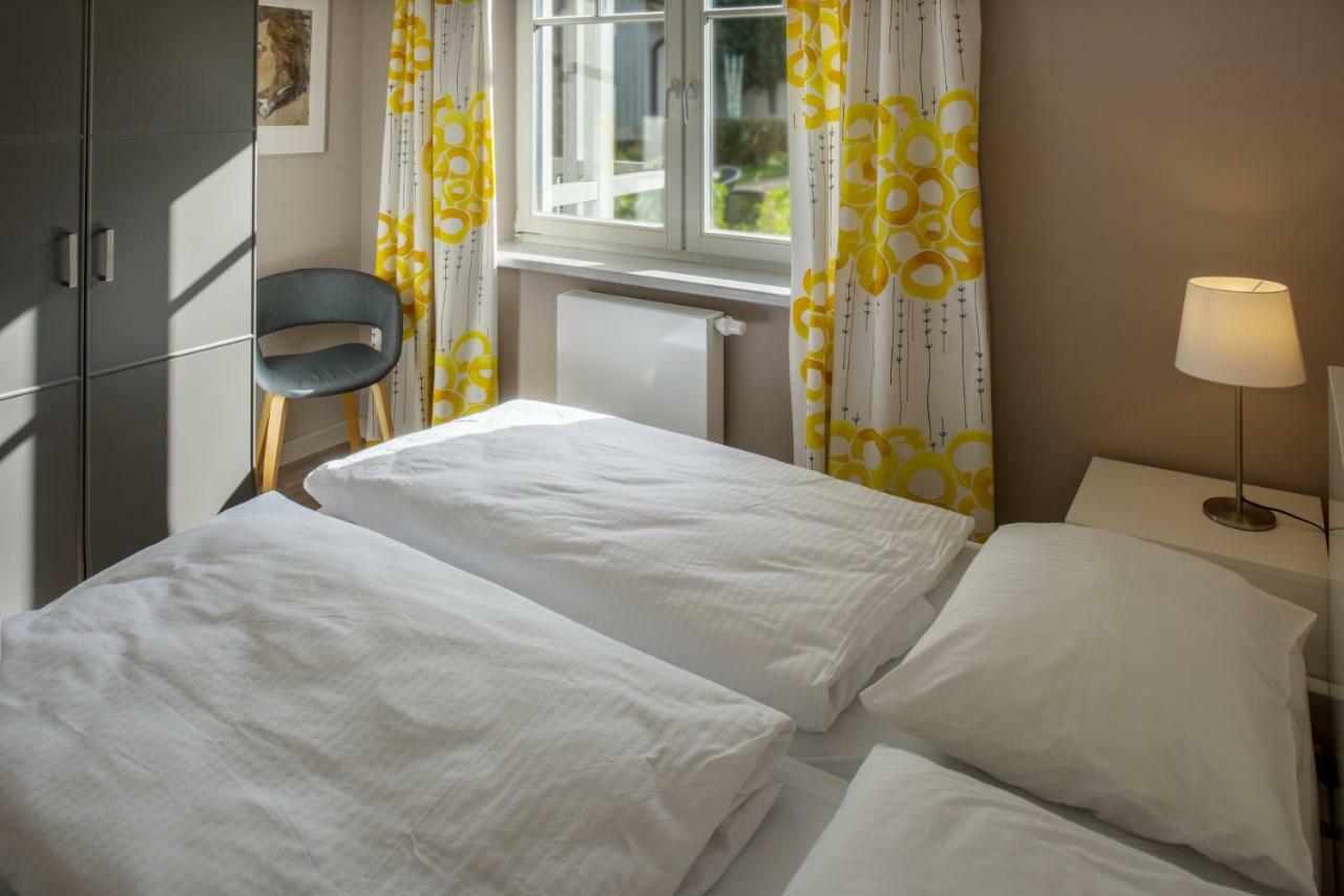 Haus Am Deich Ferienwohnungen Prerow Extérieur photo